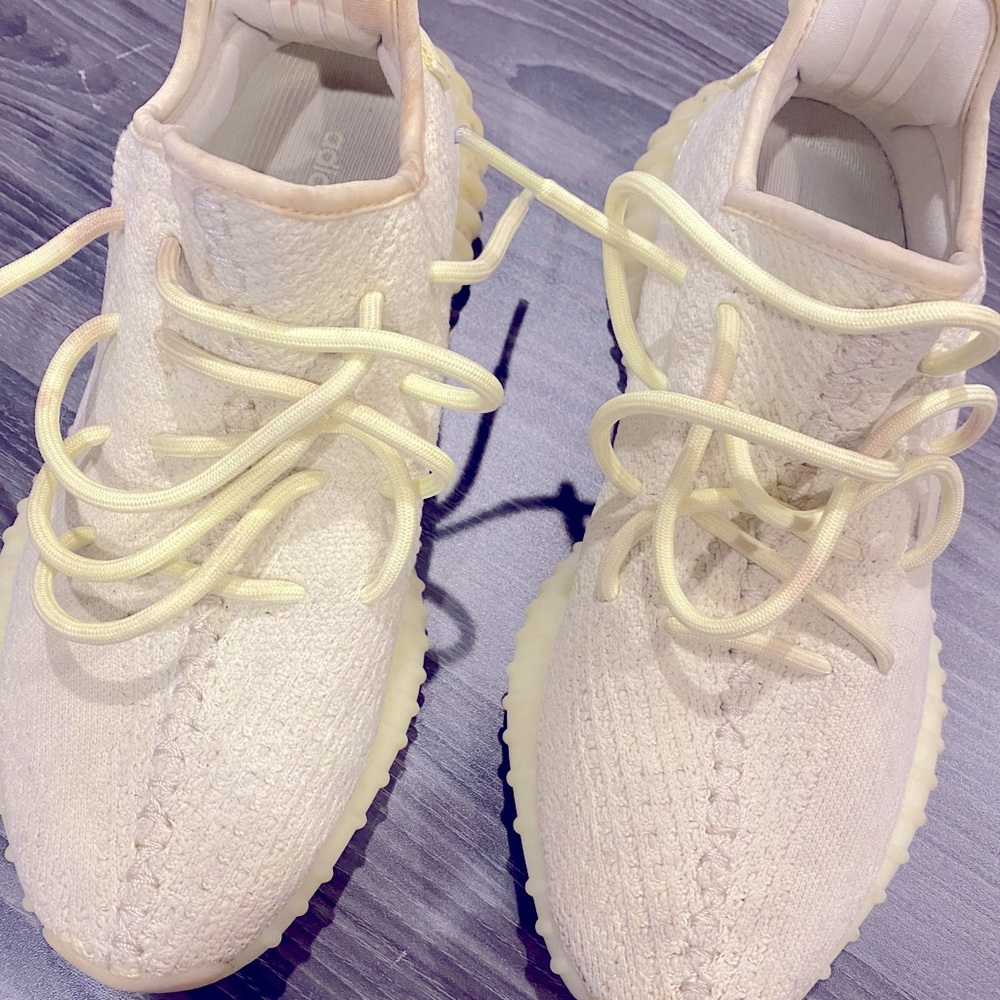 Adidas Yeezy Tennis Shoes
